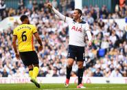 <p>Vincent Janssen salutes a great cross </p>