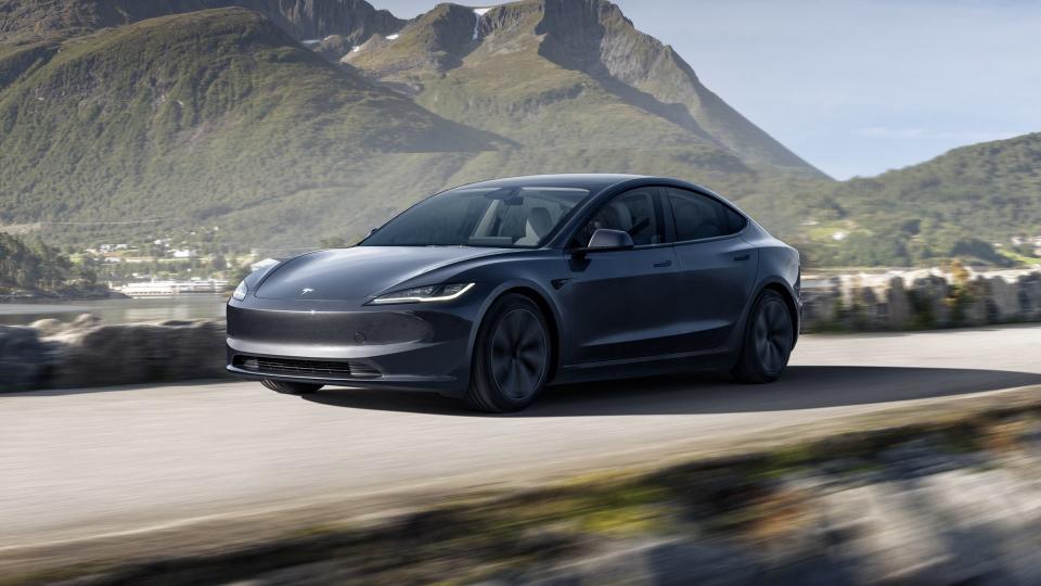 2024 Tesla Model 3 With New Face and Interior Finally Arrives in US photo