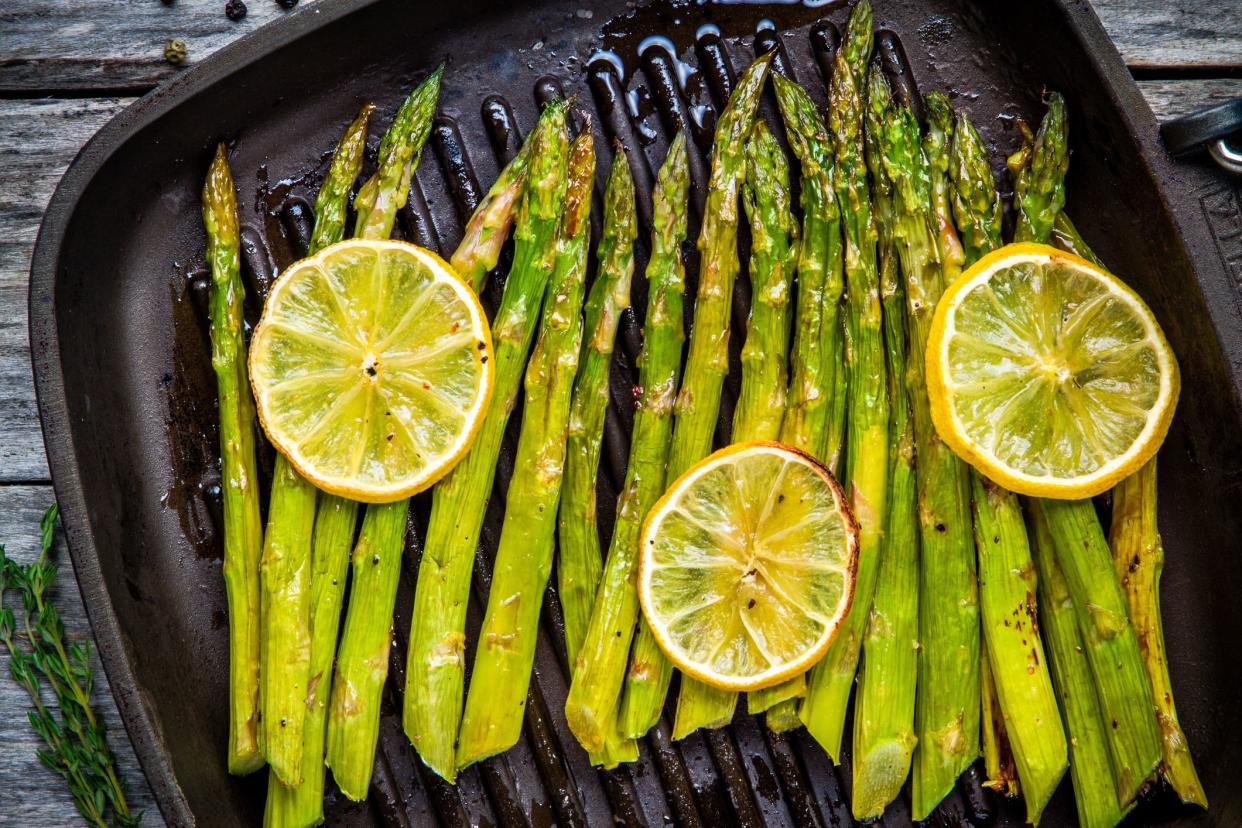 grilled asparagus with lemon