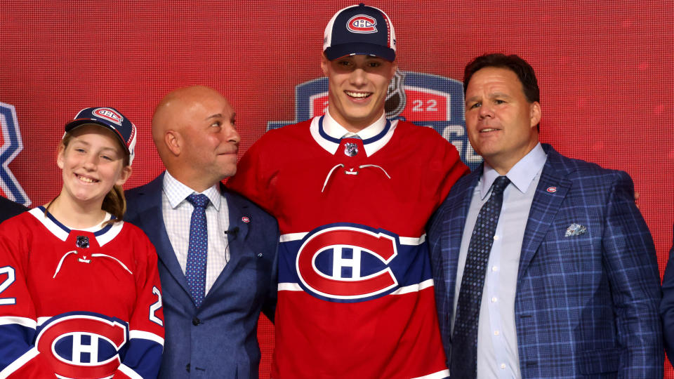 From the Canadiens and Kraken to the Islanders and Leafs, here's your winners and losers from Thursday's NHL draft spectacle in Montreal. (Getty)