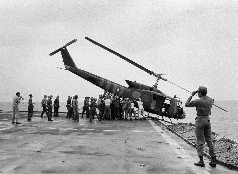 USS Blue Ridge helicopter Vietnam evacuation