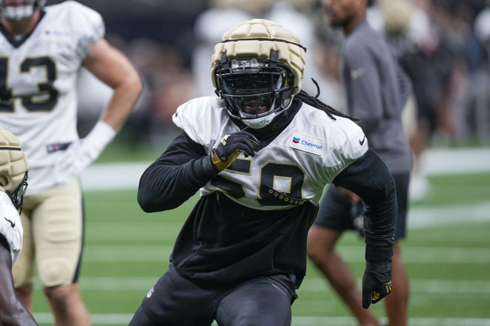 New Orleans Saints newly signed linebacker Jaylon Smith works out with the team at the NFL team's football training camp in the Caesars Superdome in New Orleans, Friday, Aug. 11, 2023. (AP Photo/Gerald Herbert)