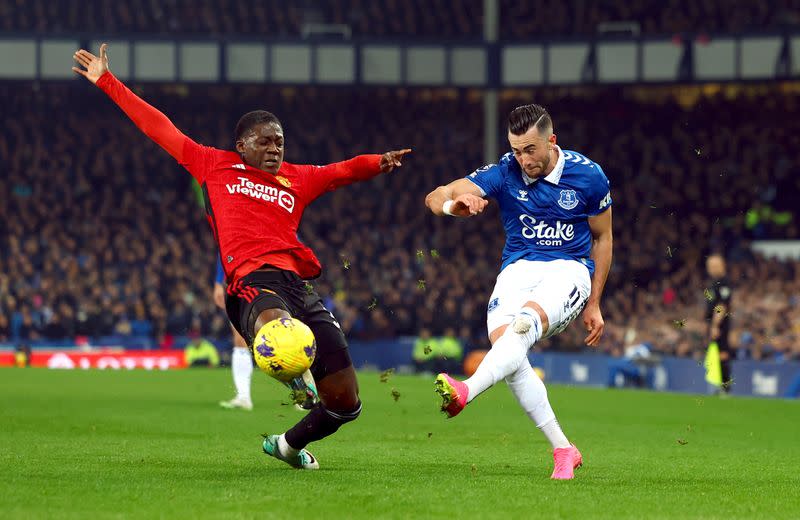 Premier League - Everton v Manchester United