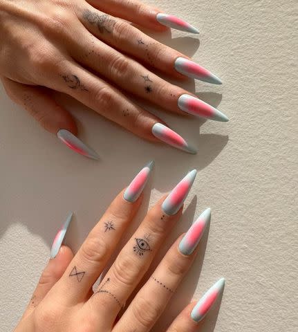 <p><a href="https://www.instagram.com/nails_of_la/" data-component="link" data-source="inlineLink" data-type="externalLink" data-ordinal="1">nails_of_la</a></p>