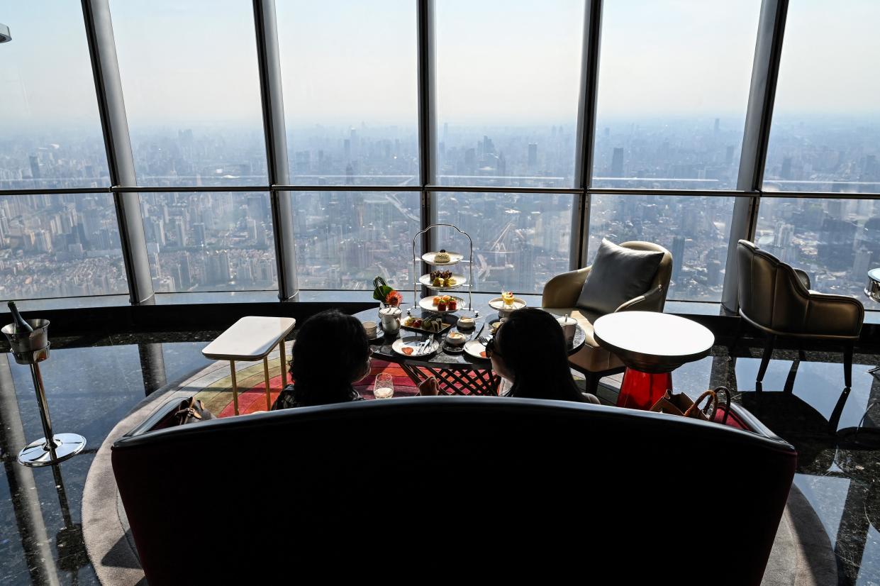 Das definitiv höchste Restaurant im vermeintlich höchsten Hotel im dritthöchsten Gebäude der Welt: das Heavenly Jin in Shanghai (Bild: Hector RETAMAL / AFP)