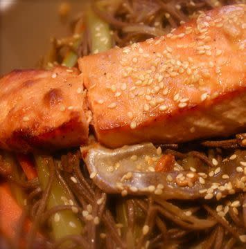 04_salmon-noodle-in-jap-ginger-broth