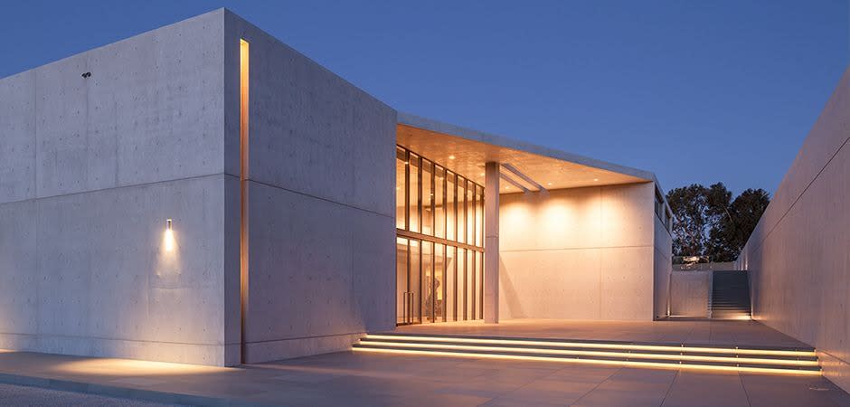 以上 與自然融合的建築場景/photo: Tadao Ando