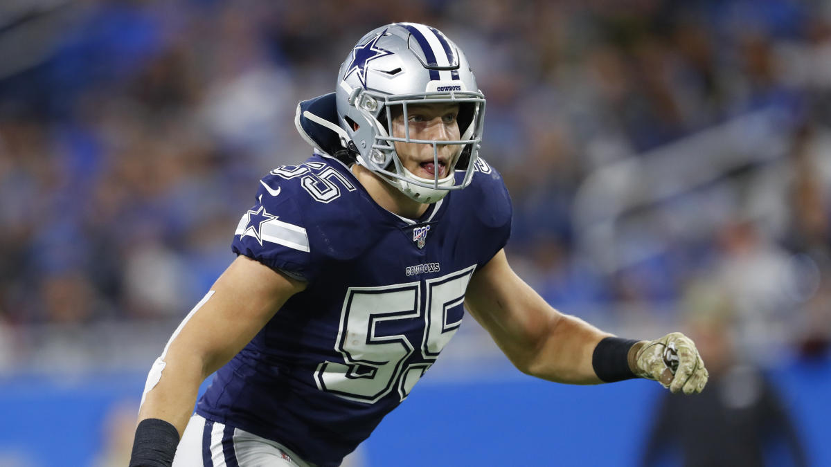 Dallas Cowboys Linebacker Leighton Vander Esch celebrates after the