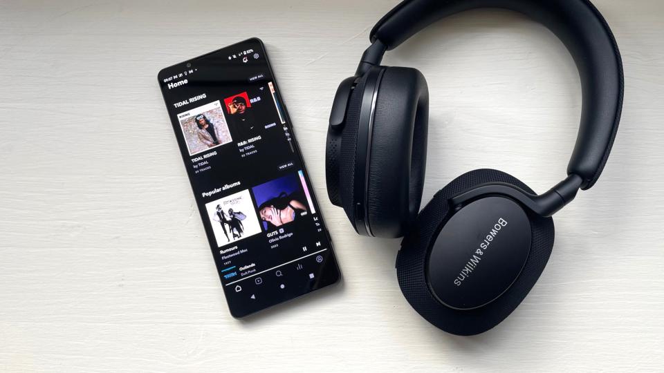 Tidal streaming on smartphone with B&W Px7 S2e headphones
