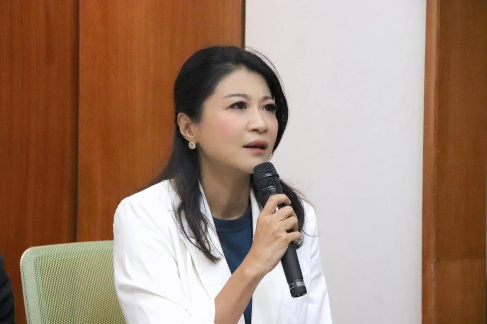 林楚茵批藍白會持續推「利中滅台」法案，使台灣逐漸香港化就是他們的目的。   圖:翻攝自林楚茵臉書（資料照）