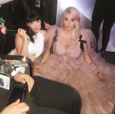 <p>There was a mix up of the singer’s seats, so she was temporarily floored. “the vmas lost our seats so …..” she wrote. (Photo: <a rel="nofollow noopener" href="https://www.instagram.com/p/BYUkOG_BXhX/?hl=en&taken-by=iiswhoiis" target="_blank" data-ylk="slk:Kesha via Instagram;elm:context_link;itc:0;sec:content-canvas" class="link ">Kesha via Instagram</a>) </p>