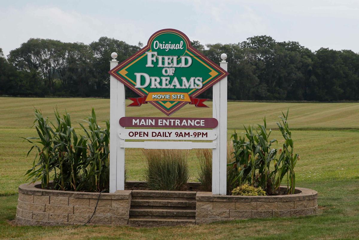 Cubs and Reds little league teams play at Field of Dreams site