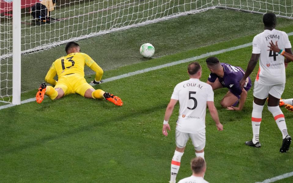 Jovic 'scores' but goal is wiped off - AP Photo/Darko Vojinovic