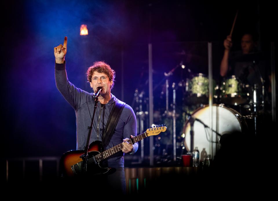 Country artist Billy Currington and his Summer Forever Tour kick off the summer concert season at South Shore Music Circus on Saturday, June 18.