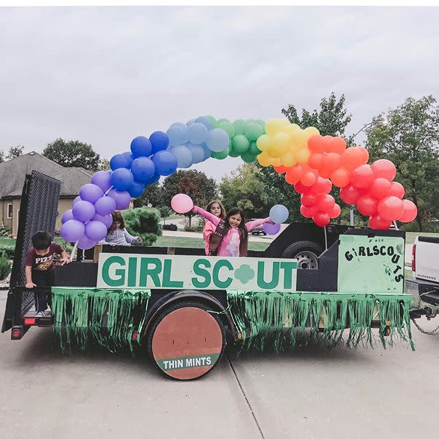 48) Girl Scouts