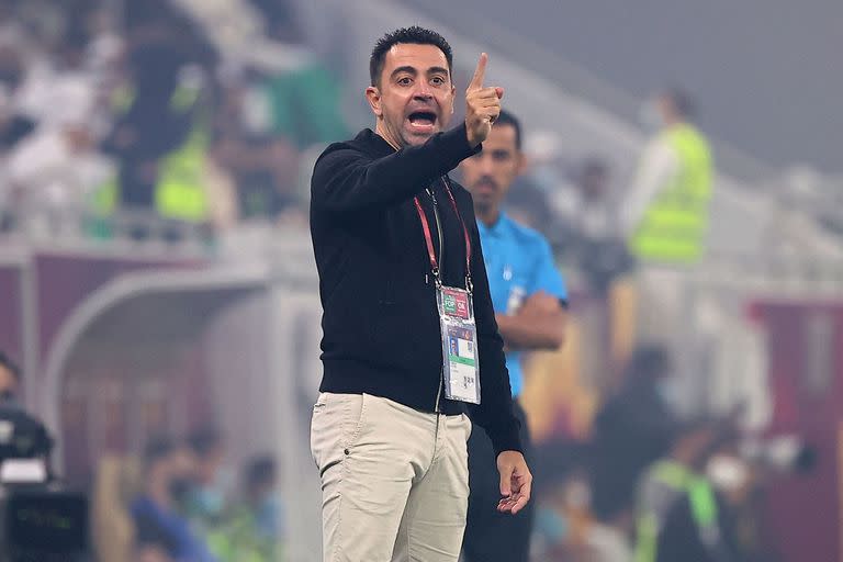 Xavi Hernández, actual entrenador de Al-Sadd, de Qatar, es el apuntado para suceder a Ronald Koeman en el banco de suplentes de Barcelona. 