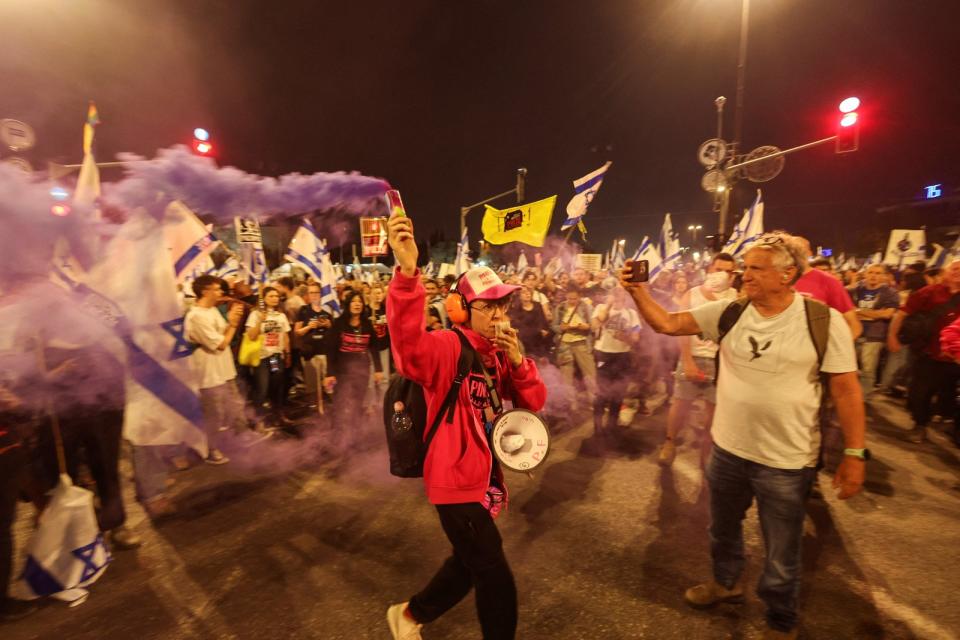 以色列耶路撒冷爆發大規模反政府示威，要求總理納坦雅胡下台。路透社
