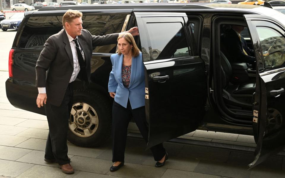 US Ambassador to Russia Lynne Tracy arrives at the Russian Foreign Ministry headquarters in Moscow - KIRILL KUDRYAVTSEV/AFP