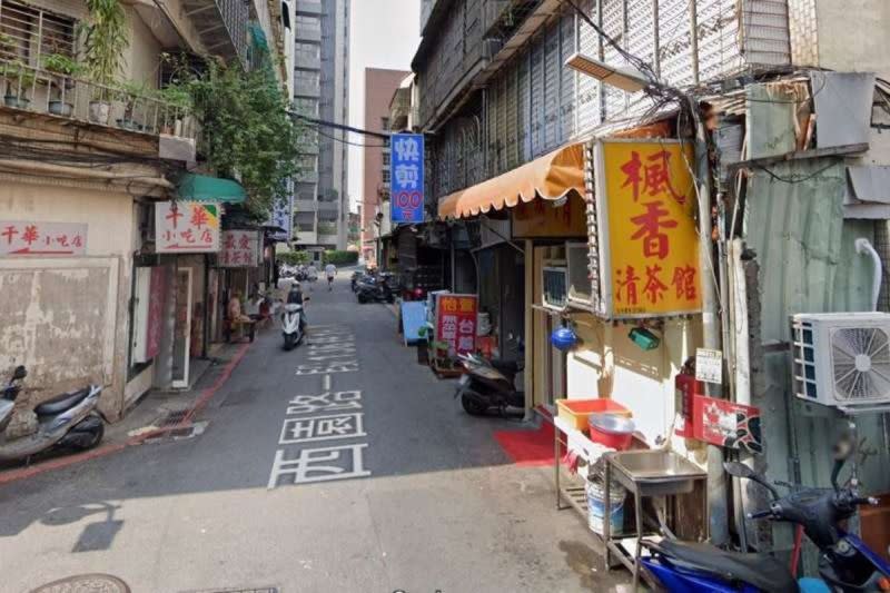 ▲萬華茶藝館爆發群聚感染。（圖／翻攝自Google Map）