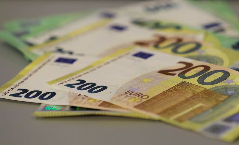 New 100 and 200 euro banknotes are displayed in Vienna