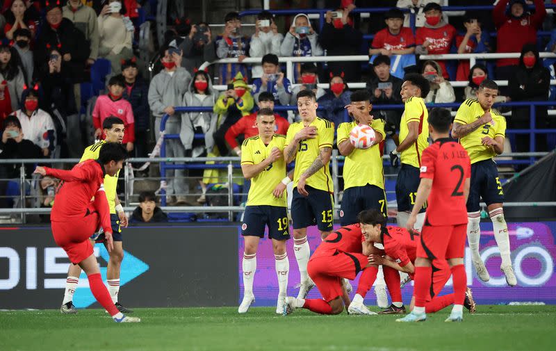 Son Heung-min de Corea del Sur marca su segundo gol en el partido amistoso internacional contra Colombia en el Ulsan Munsu Football Stadium, Ulsan