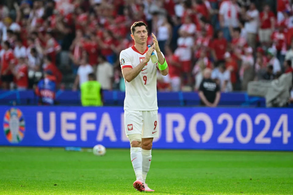 Poland predicted XI v France: Robert Lewandowski returns