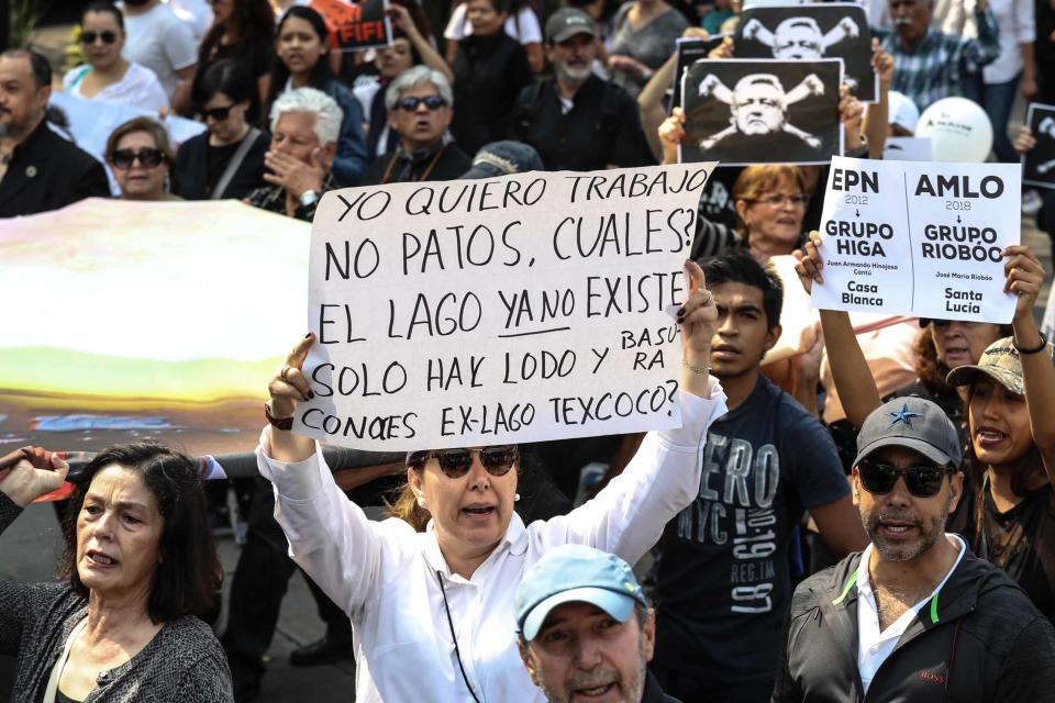 FOTOS | Así fue la 'Marcha Fifí' contra la consulta de López Obrador