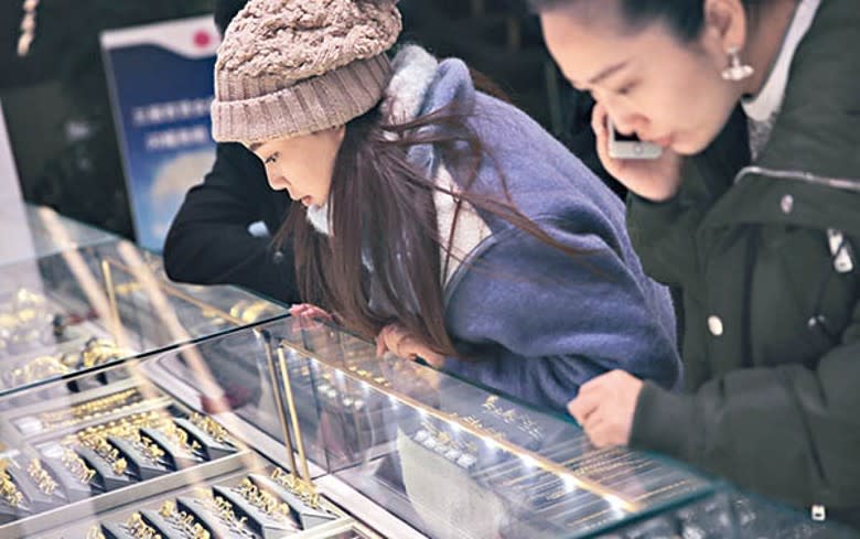 內地年輕一代購買珠寶首飾自用已是大勢所趨，且由女性消費者主導。