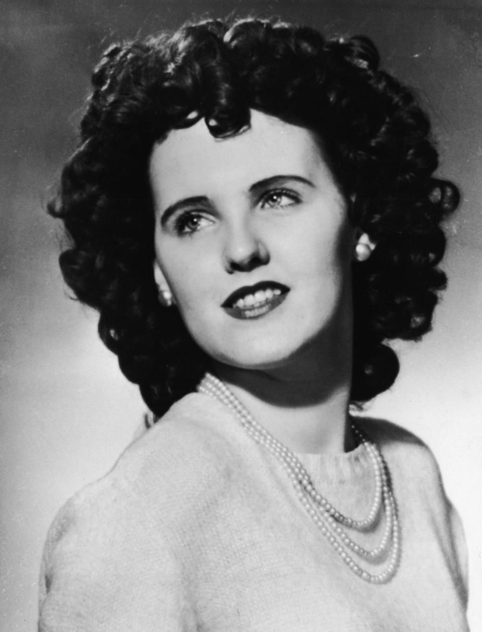 elizabeth short portrait