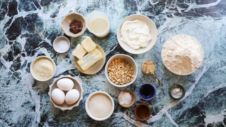 Crumbly Hazelnut Coffee Cake Recipe