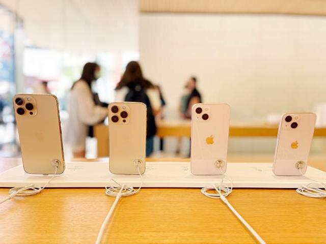Voorbijganger Allerlei soorten Pickering iPhone 13 系列實測電力大升級！13 Pro Max測試最長可用28小時