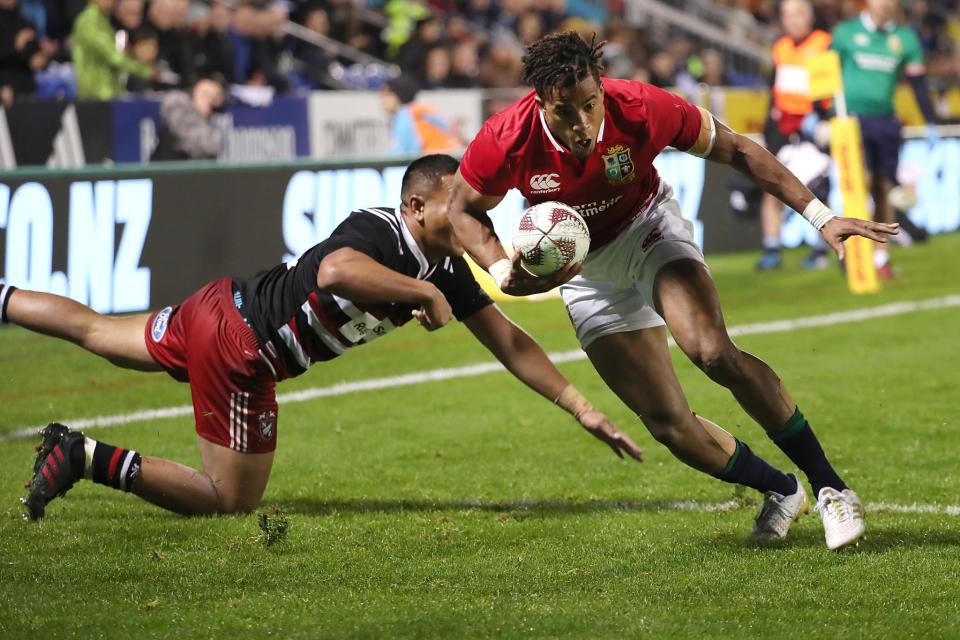 Anthony Watson scores the winning try 