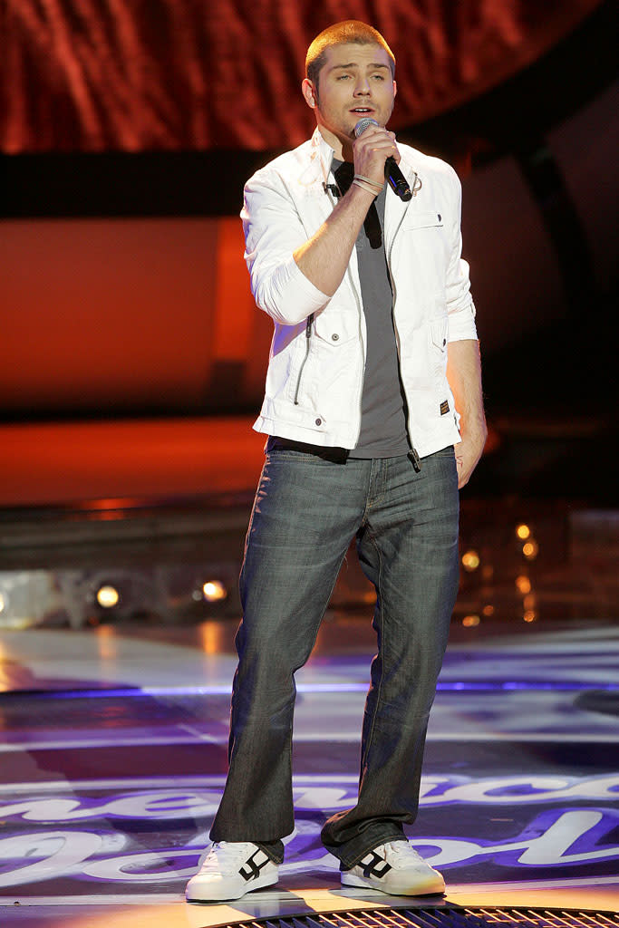 Chris Richardson performs as one of the top 7 contestants on the 6th season of American Idol.