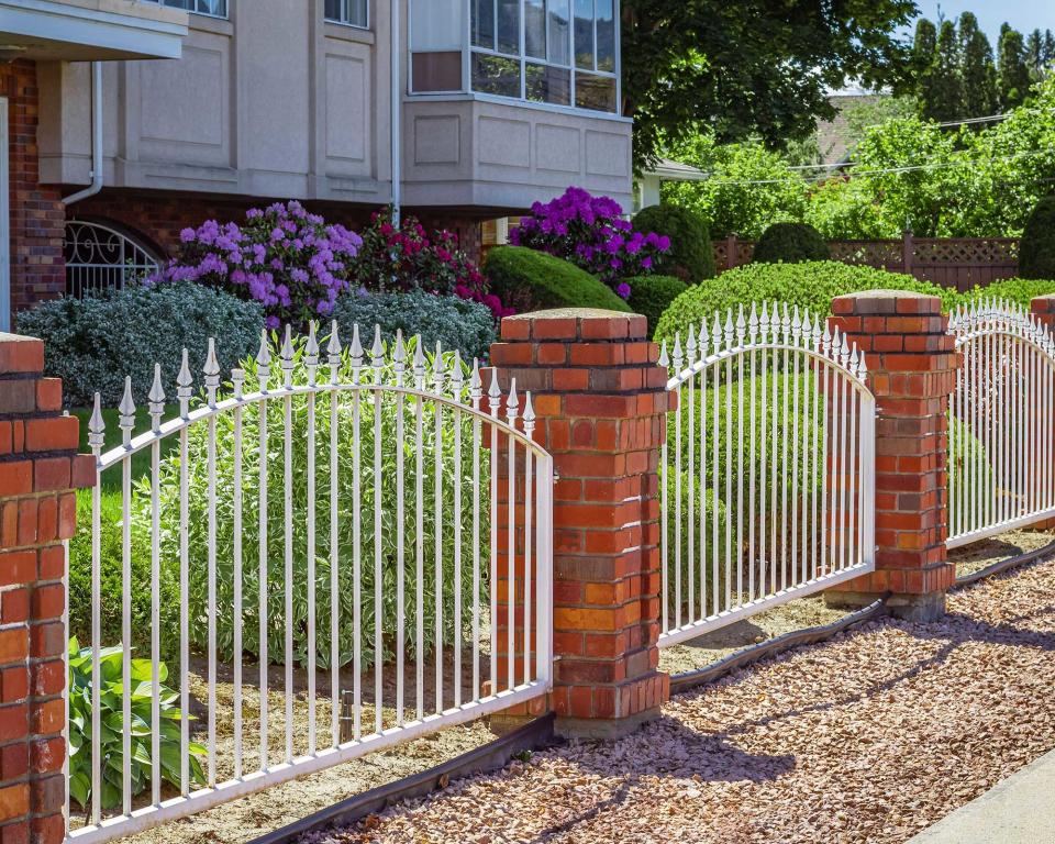 1. Combine metal with brickwork