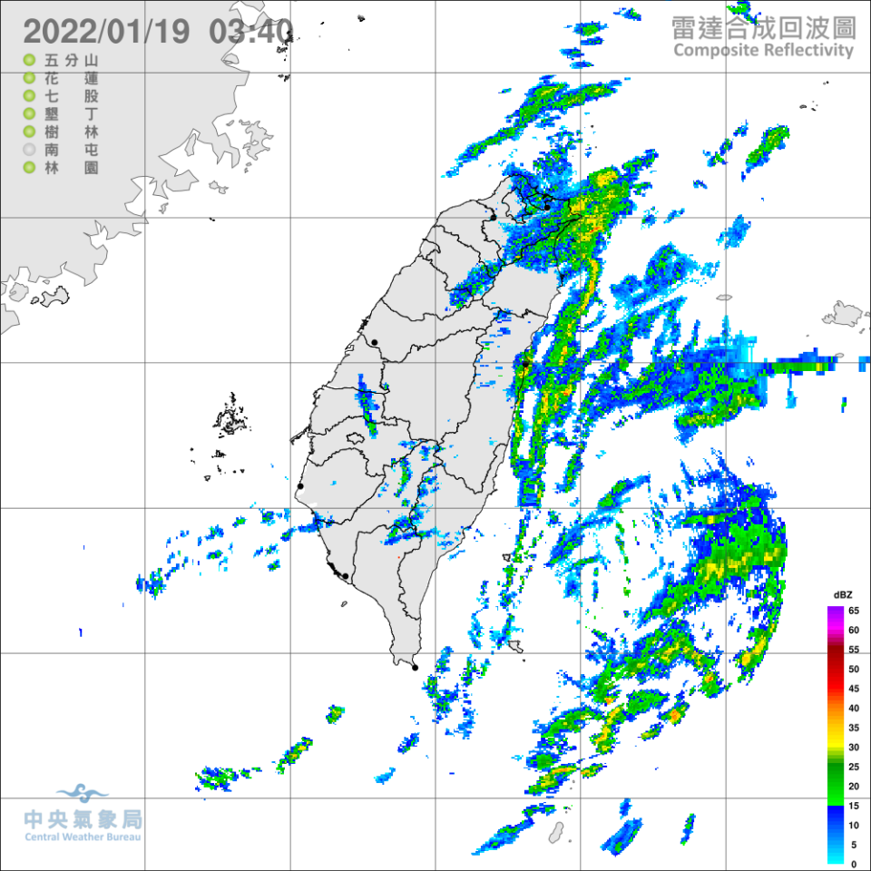 今日水氣仍多，3縣市發布大雨特報。（圖／中央氣象局）