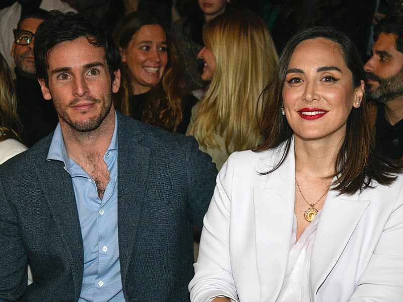 Tamara e Iñigo en el desfile de Pedro del Hierro