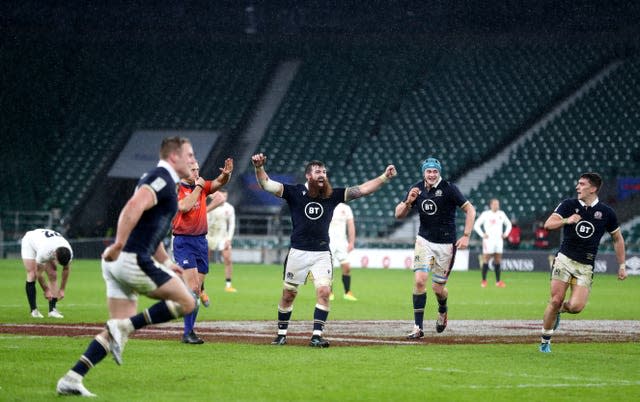 Scotland celebrate at Twickenham