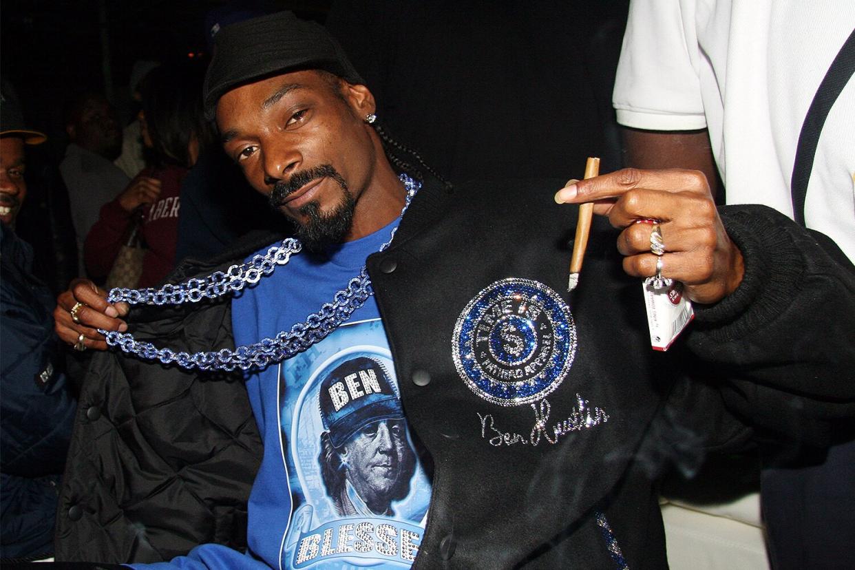 Snoop Dogg during 2006 BET Hip-Hop Awards - "Welcome to Atlanta" Pre-Party Hosted by Hennessy, BET.Com and So So Def at Mason Murer Fine Art Gallery in Atlanta, Georgia, United States.