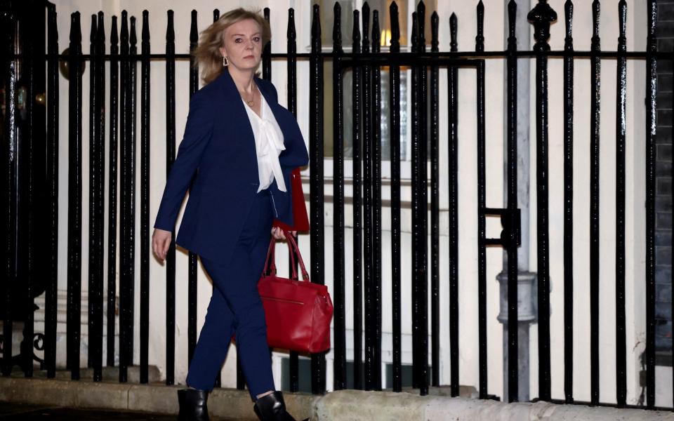 Liz Truss arrives for the early morning meeting - REUTERS/Henry Nicholls