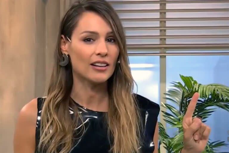 Pampita recomendó una ficción europea y reconoció: "Hacía mucho que no me enganchaba tanto con una serie"