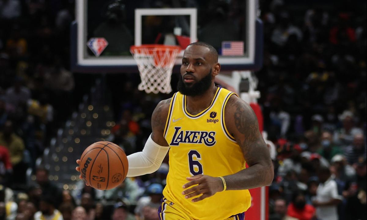 LeBron James, Lakers extend impressive streaks with most popular