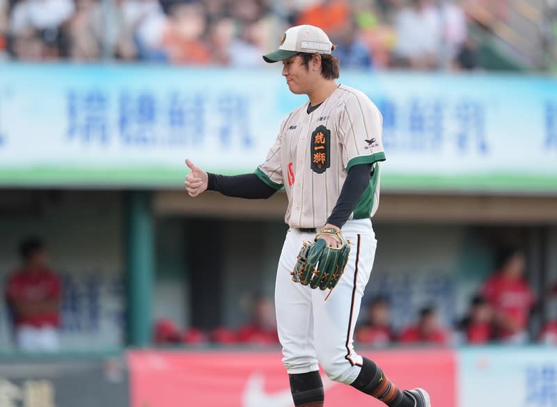 古林睿煬先發好投拿勝  獅隊上半季封王M9 中華職棒統一獅隊8日例行賽靠著投手古林睿煬先發7 局僅失1分好投，率隊以3比1擊敗味全龍隊，加上樂 天桃猿隊輸球，上半季封王魔術數字降至9（M9）。 （統一獅隊提供） 中央社記者謝靜雯傳真  113年6月8日 