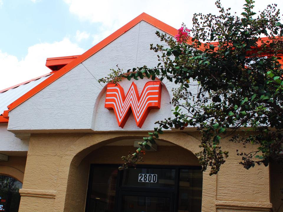 whataburger exterior