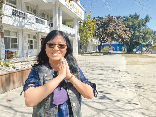 台東縣卑南鄉太平國小校長高彩珍（見圖）1歲時被燙傷，手臂火痕成了一生的印記，曾被稱為「魔鬼」的手臂成了她幫助孩子成長的最佳身教工具。（莊哲權攝）