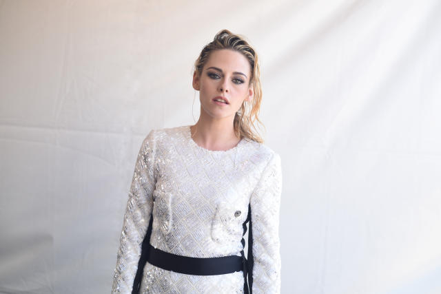 kristen stewart baby bump 2022