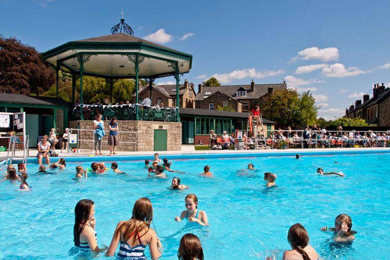 Hathersage Swimming Pool sometimes hosts film nights (Hathersage Swimming Pool)