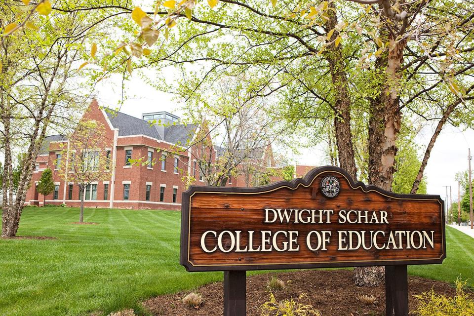 Ashland University's graduate school for education has been singled out by U.S. News & World Report.