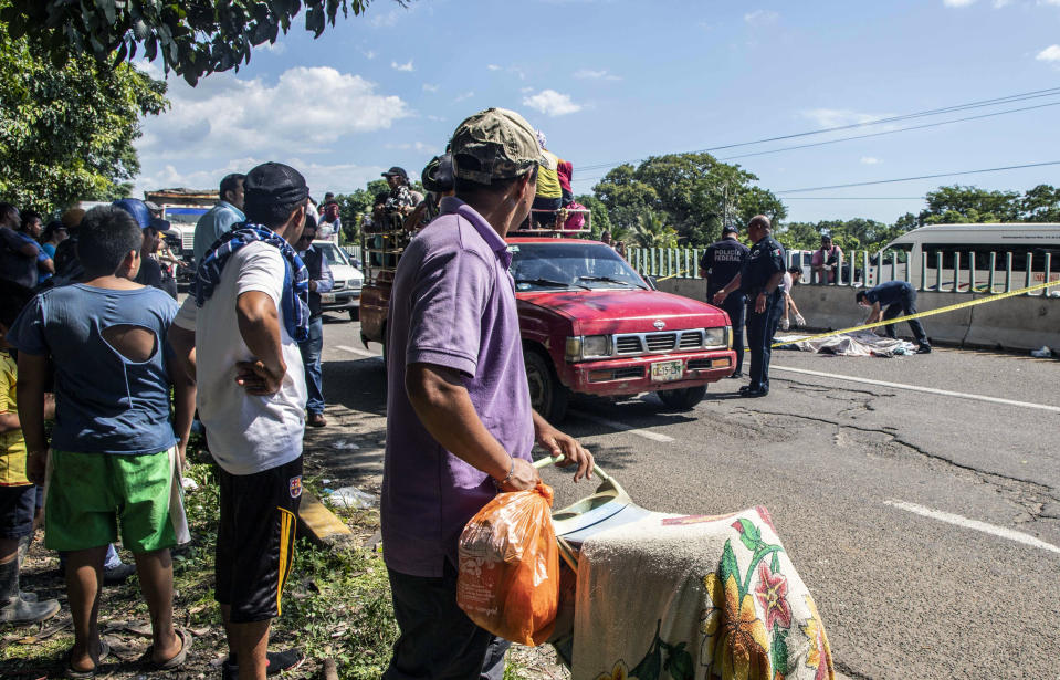 FOTOS | Migrantes toman calles de Huixtla, Chiapas, rumbo a EEUU