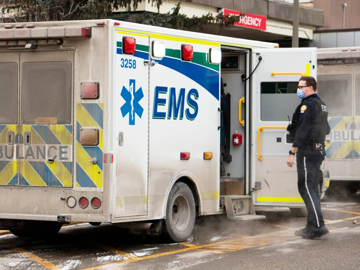 Under the new EMS-811 Shared Response program, non-urgent calls will be diverted to registered nurses with Health Link at 811. (Ose Irete/CBC - image credit)