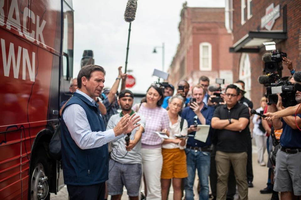 DeSantis meets the media during a July 27 campaign stop in Chariton, Iowa<span class="copyright">Sergio Flores—The Washington Post/Getty Images</span>